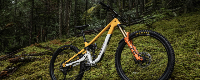 Video Santa Cruz Bicycle s Handy MacAskill is back off road.cc